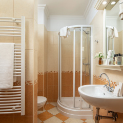 Queen's Court Hotel & Residence - Bild 10
