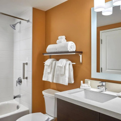 TownePlace Suites by Marriott Fort McMurray thumbnail 8