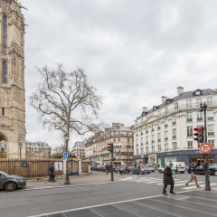 WS Hôtel de Ville - Le Marais - Bild 1
