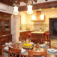 Luxurious 6-bedroom Villa Just 10 Minutes From the Beach - Bild 17