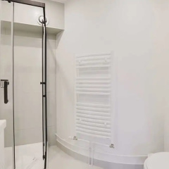 Bright, Modern Studio for 2P - La Defense - Bild 6