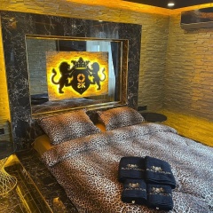 Black House - Bild 4