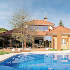 M Taj13 Madrid Chalet de Lujo con Piscina Gim - Bild 21