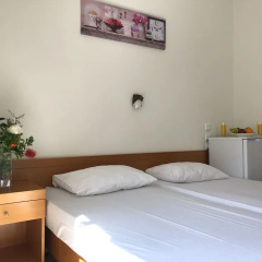 Main Guest House Skiathos thumbnail 2
