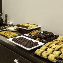 Hotel ILUNION Suites Madrid - Bild 14