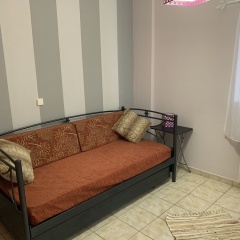 Immaculate 2-bed Apartment in Piraeus, Athens - Bild 2