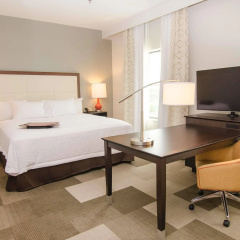 Hampton Inn & Suites by Hilton Houston North IAH thumbnail 4