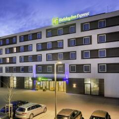 Отель Holiday Inn Express Friedrichshafen, an IHG Hotel Германия, Фридрихсхафен - отзывы, цены и фото номеров - забронировать отель Holiday Inn Express Friedrichshafen, an IHG Hotel онлайн фото 34