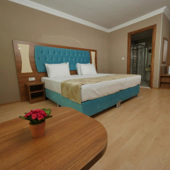 Golden Lounge Hotel - Bild 3