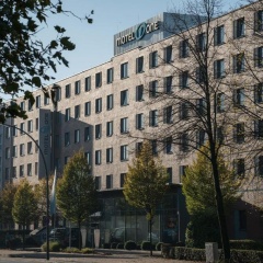 Motel One Hamburg-Altona - Bild 1