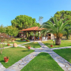 Maria - Pavlos Studios and Apartments thumbnail 7