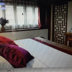 Lijiang Xianshe House thumbnail 13
