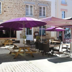 Taverne de la paix thumbnail 8
