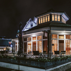 Palm Court Hotel