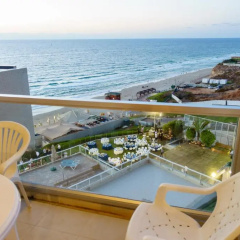 Herzliya Sea View Hotel Apartment thumbnail 2