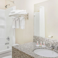 High Point Inn & Suites Peace River thumbnail 11