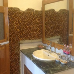Teak Wood Hotel thumbnail 8