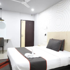 Townhouse 706 Hotel RJB Grand photo 4