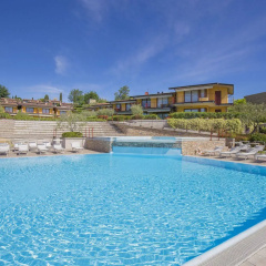 Marina Loft thumbnail 13