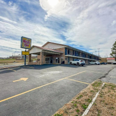 Regal Inn Guntersville Hwy 431 thumbnail 17