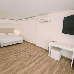 Ibiscus Hotel thumbnail 3