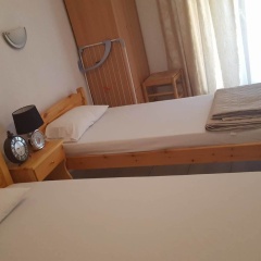 Mantos Rooms thumbnail 3
