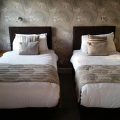 Red Lion Hotel thumbnail 10