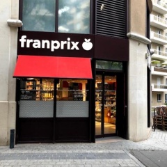 Luxurious FullySanitize Apartment with balcony, free parking in heart of Courbevoie, La Defense - Bild 7