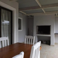 Grace Holiday Home thumbnail 1