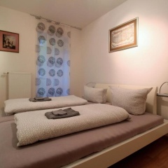 Luxury city apartment - view of river and castle - Bild 4