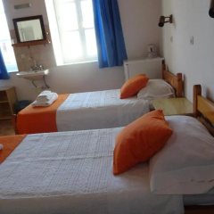 Medieval Rose Hotel thumbnail 3