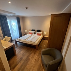 Attaché an der Messe Hotel - Bild 6