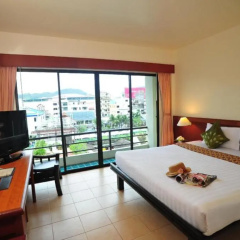 C&N Hotel Patong, Phuket - Bild 14