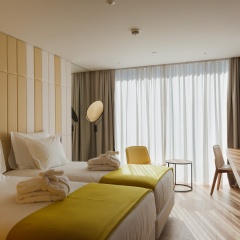 Lumen  & The Lisbon Light Show Hotel - Bild 8
