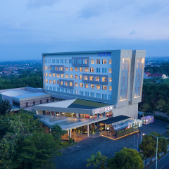Aston Banyuwangi Hotel & Conference Center Hotel - Bild 1