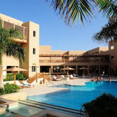 The Breakers Diving & Surfing Lodge - Bild 1