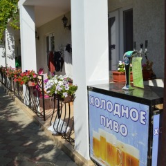 Гостиница Гостевой Дом Анастасия в Заозёрном отзывы, цены и фото номеров - забронировать гостиницу Гостевой Дом Анастасия онлайн Заозерное вид на фасад фото 2