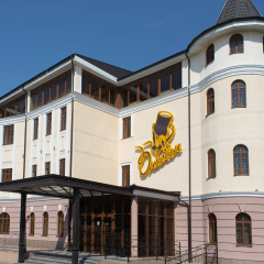 Onegin Hotel-Restaurant Complex