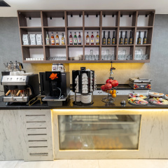 Luxury Life Suites Hotel - Bild 6