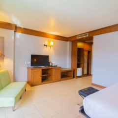 C&N Hotel Patong, Phuket - Bild 11