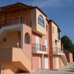 Marias Filoxenia Suites Apart-Hotel thumbnail 7
