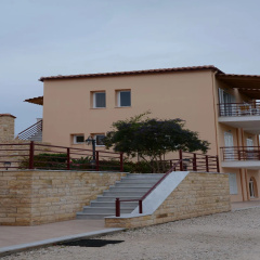 Marias Filoxenia Suites Apart-Hotel thumbnail 13