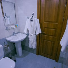 Ani Central Inn Армения, Ереван - - забронировать отель Ani Central Inn, цены и фото номеров ванная фото 2
