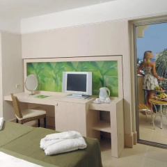 Ambassador Plaza Hotel - Bild 18