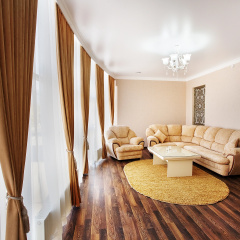 Zolotoj Globus Hotel