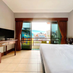 C&N Hotel Patong, Phuket - Bild 6