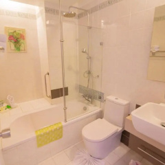 C&N Hotel Patong, Phuket - Bild 10