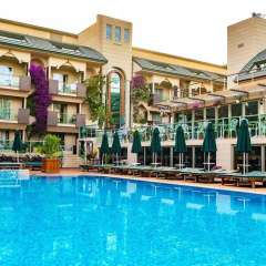 Ambassador Plaza Hotel - Bild 9