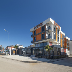 The Orange Cactus Apartment hotel - Bild 1