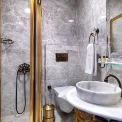 White Monarch Hotel - Bild 12